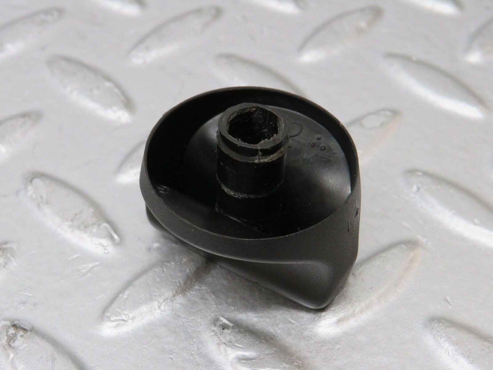 37920 Mercedes-Benz A124 320E Cabriolet Headlight Switch Knob