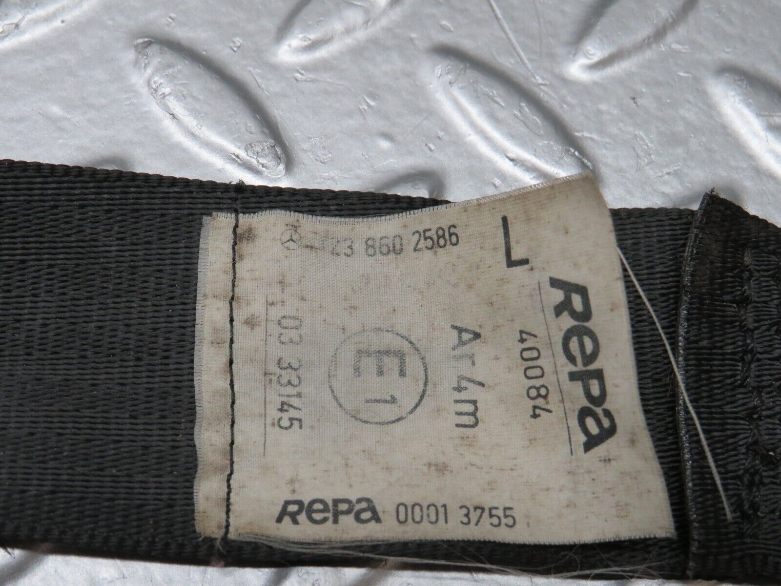 25636 Mercedes-Benz W123 200 Front Left Seat Belt With Buckle 1238602586