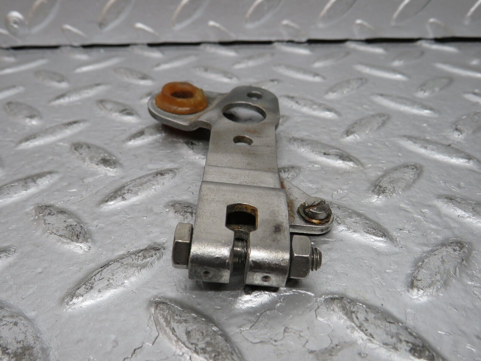 29900 Mercedes-Benz W123 230E Gearbox Linkage Bracket