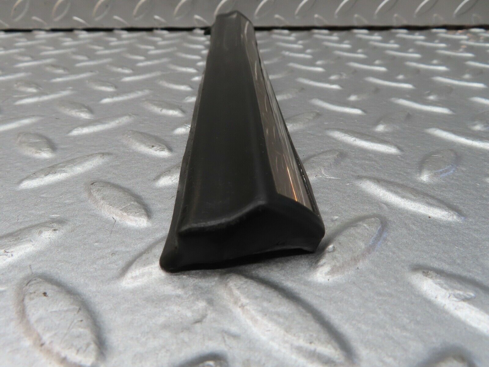 18503 Mercedes-Benz W123 200 Front Left Fender Wing Lower Trim