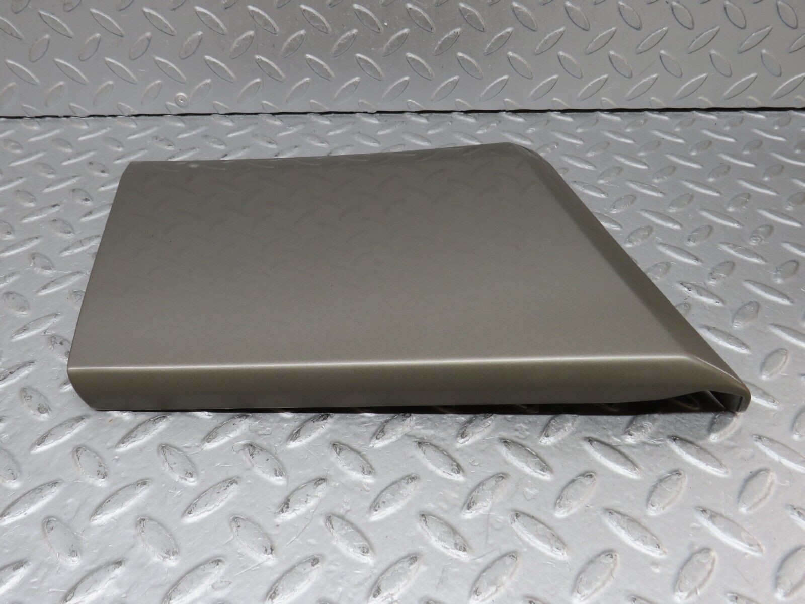 36452 Mercedes-Benz W201 190E 2.0L Front Left Fender Wing Moulding Trim 2016905340