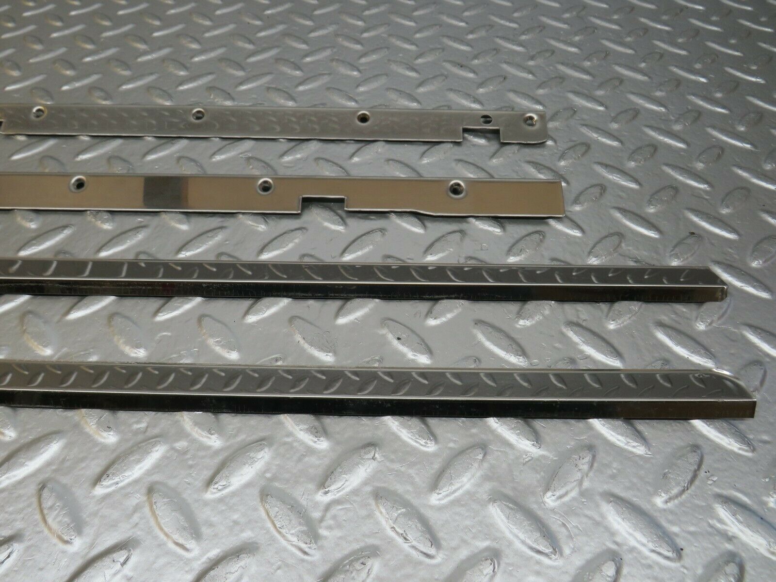 24400 Mercedes-Benz S124 220TE Wagon Sunroof Chrome Trim Set
