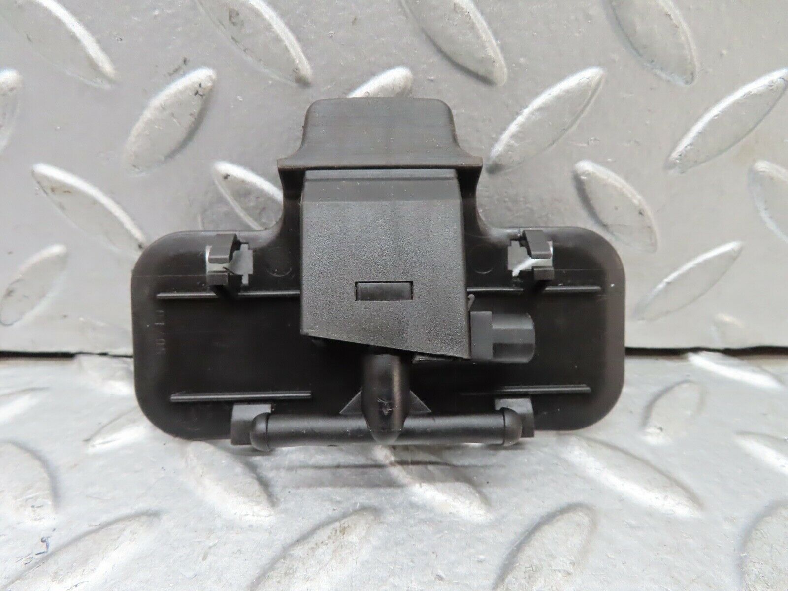 19615 Mercedes-Benz C140 CL420 Coupe Windshield Washer Nozzle 2108601847