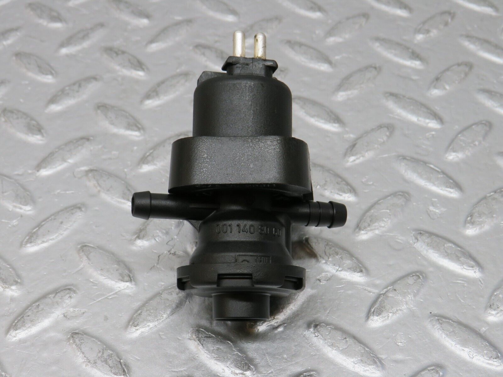 37756 Mercedes-Benz A124 320E Cabriolet Fuel Regeneration Vacuum Valve 0011408060 1201411240