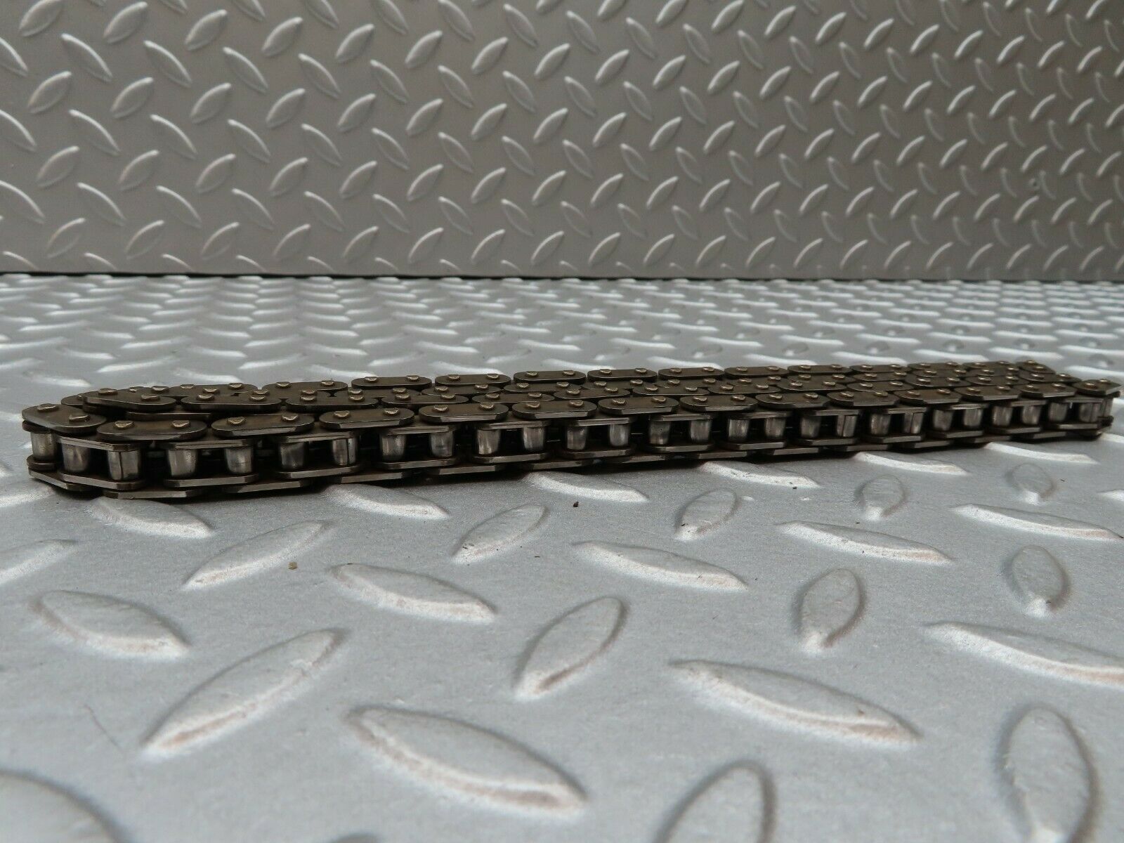 3794 Mercedes-Benz S123 200T Wagon Timing Chain