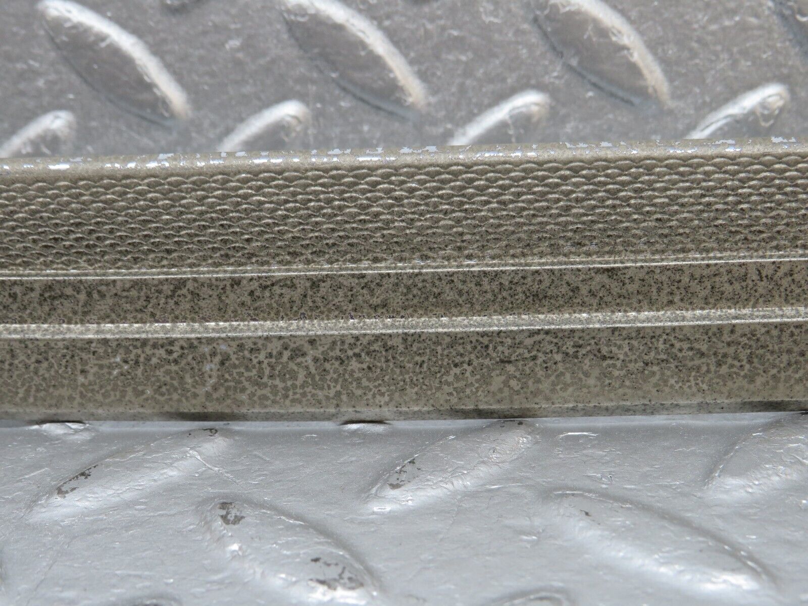 40224 Mercedes-Benz W110 230 C Pillar Chrome Trim Right Side 1116900489