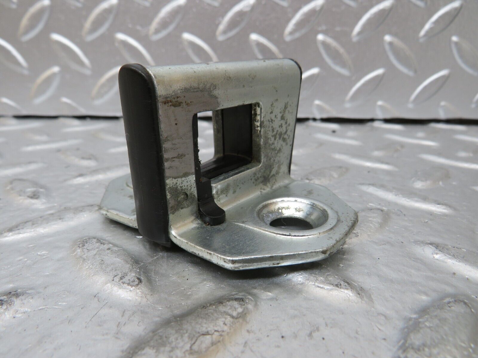 25049 Mercedes-Benz W140 S320 Door Lock Latch Right Side