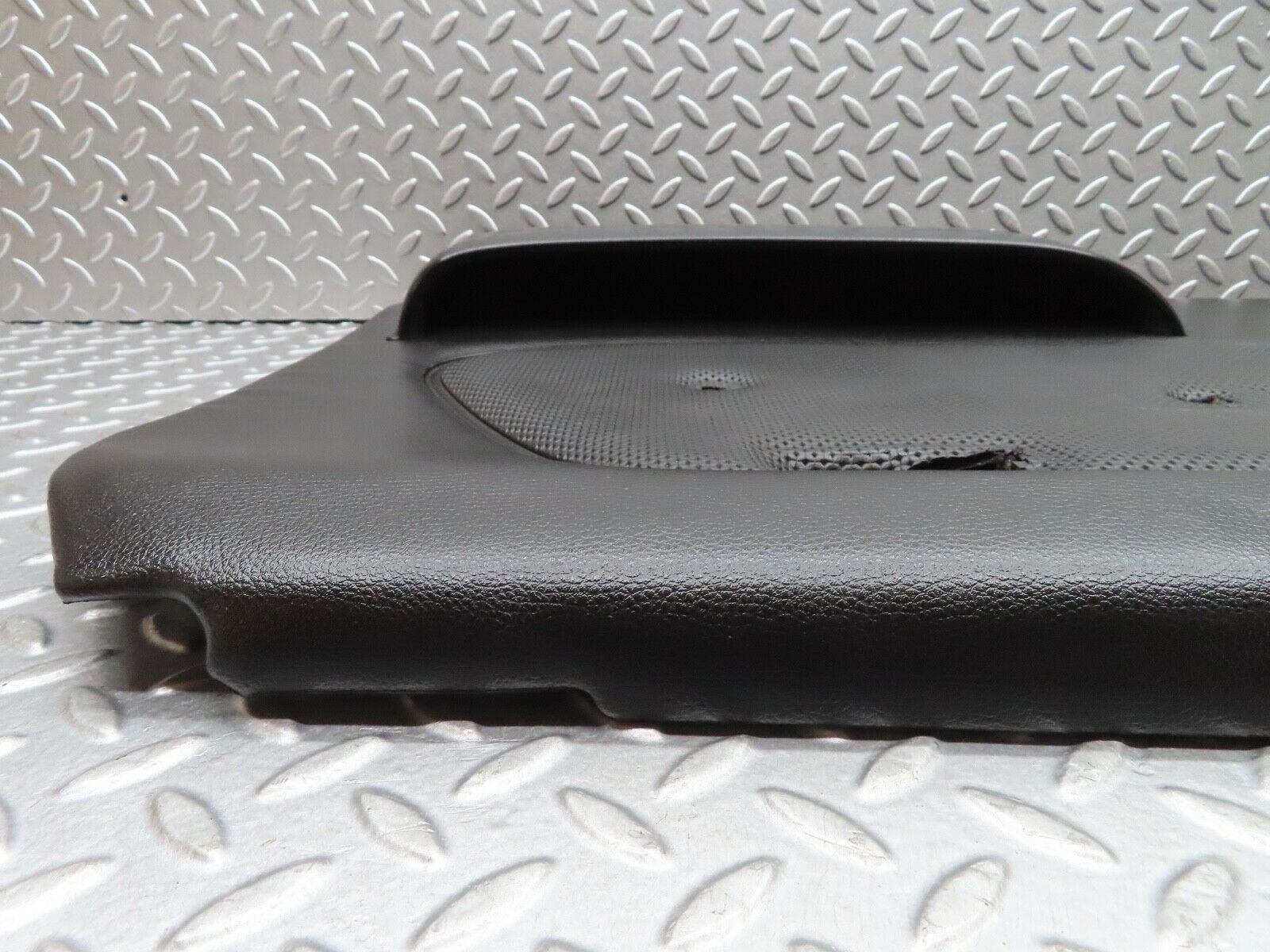 19030 Mercedes-Benz W123 300D Front Left Door Card Black