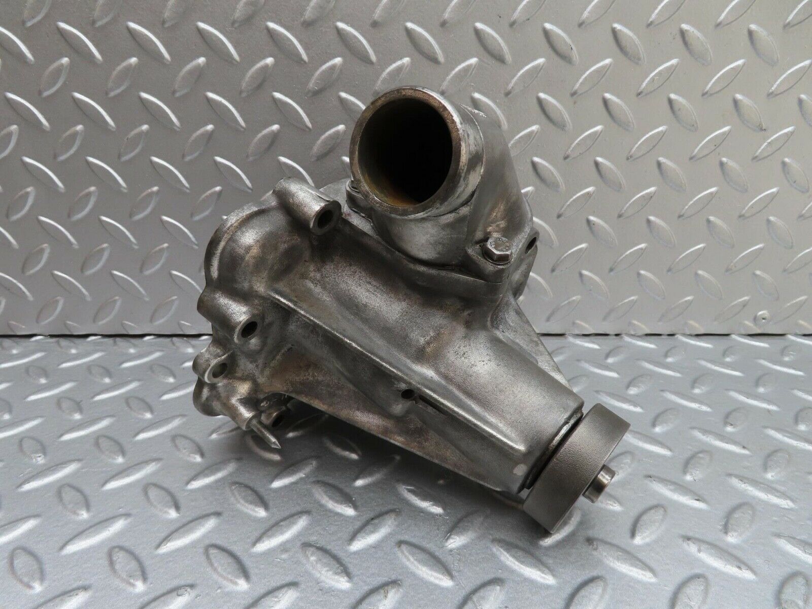 14361 Mercedes-Benz W116 350SE Water Pump With Thermostat Housing 1172010201 1162030374