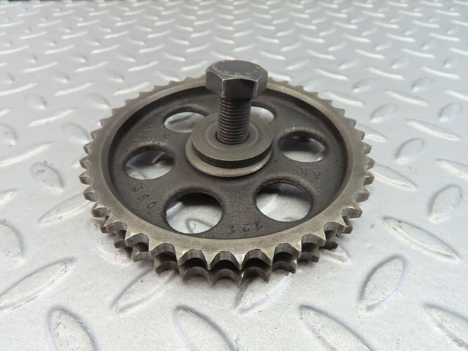 8037 Mercedes-Benz W115 220D Camshaft Timing Gear 1210520201