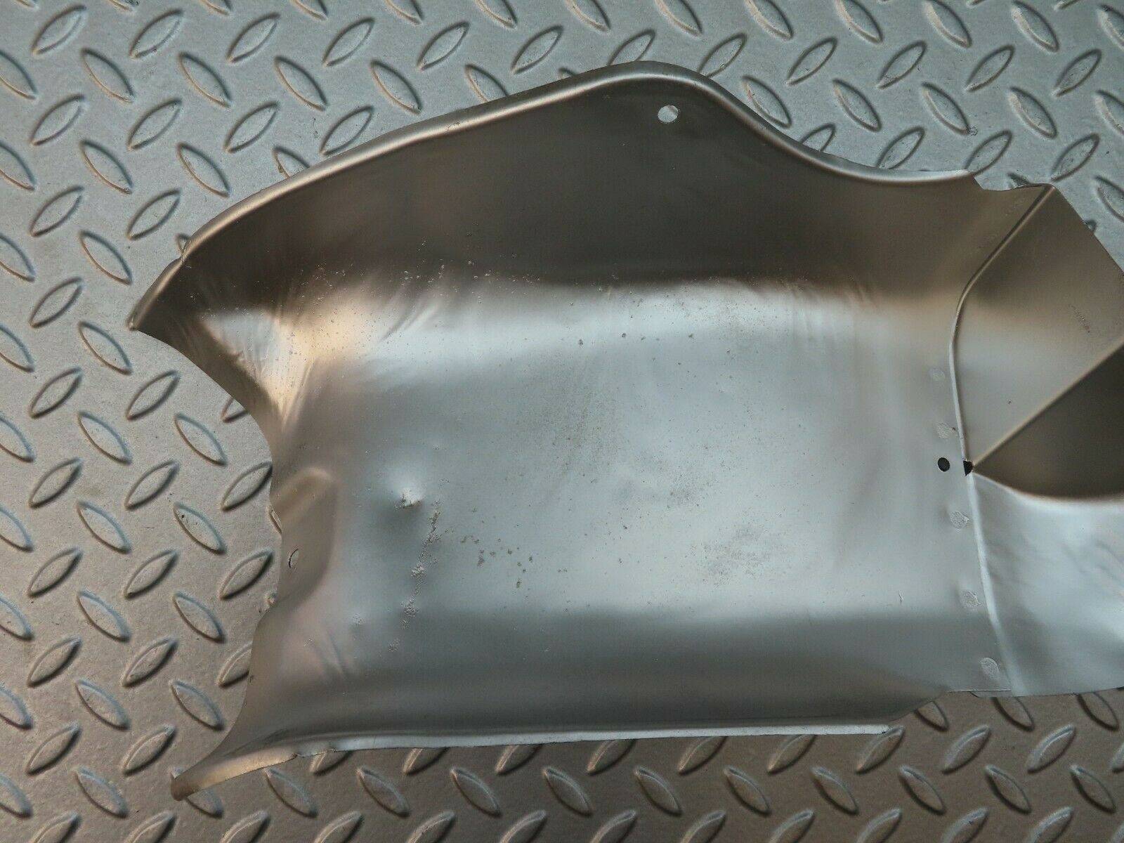 5557 Mercedes-Benz W124 230E Exhaust Heat Shield