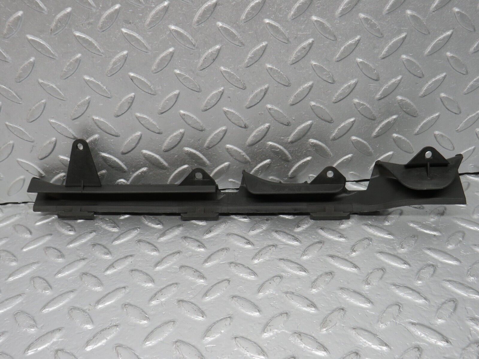 38865 Mercedes-Benz W201 190E 2.6L Starter Motor Wire Cable Bracket 2015460581