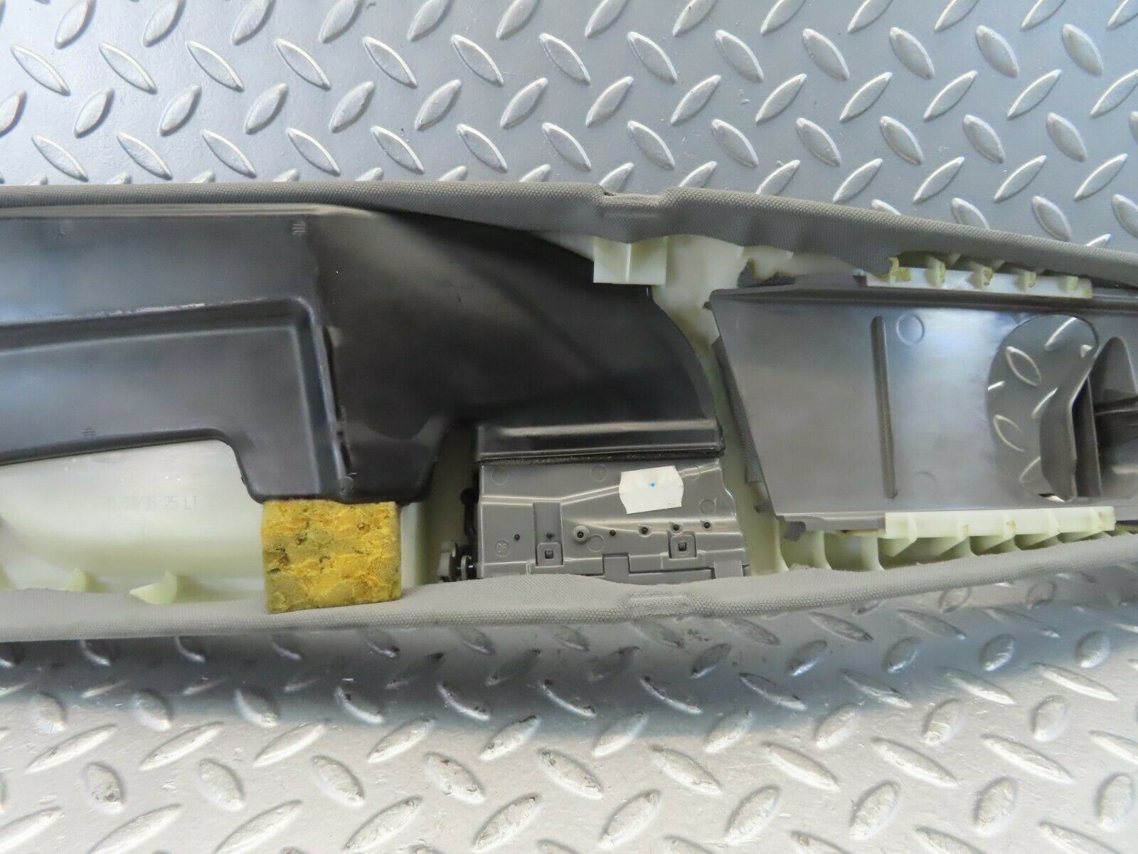 11199 Mercedes-Benz W221 S320 B Pillar Trim Cover Left Side 2216900325