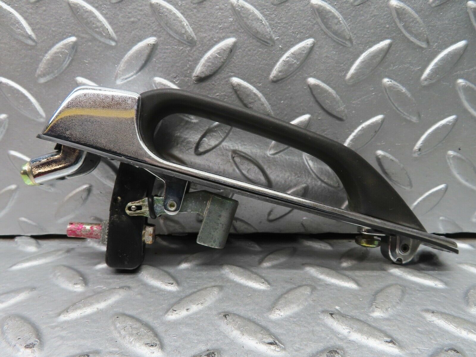 21257 Mercedes-Benz W123 230E Rear Exterior Door Handle 1237600359