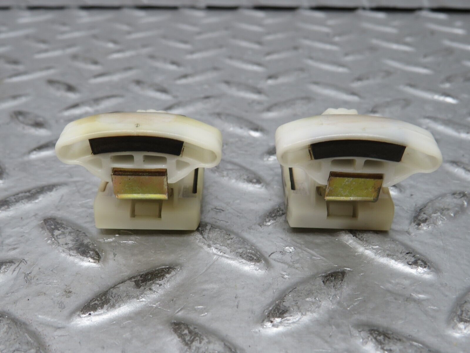 27798 Mercedes-Benz S124 300TE Wagon Power Window Regulator Accessories