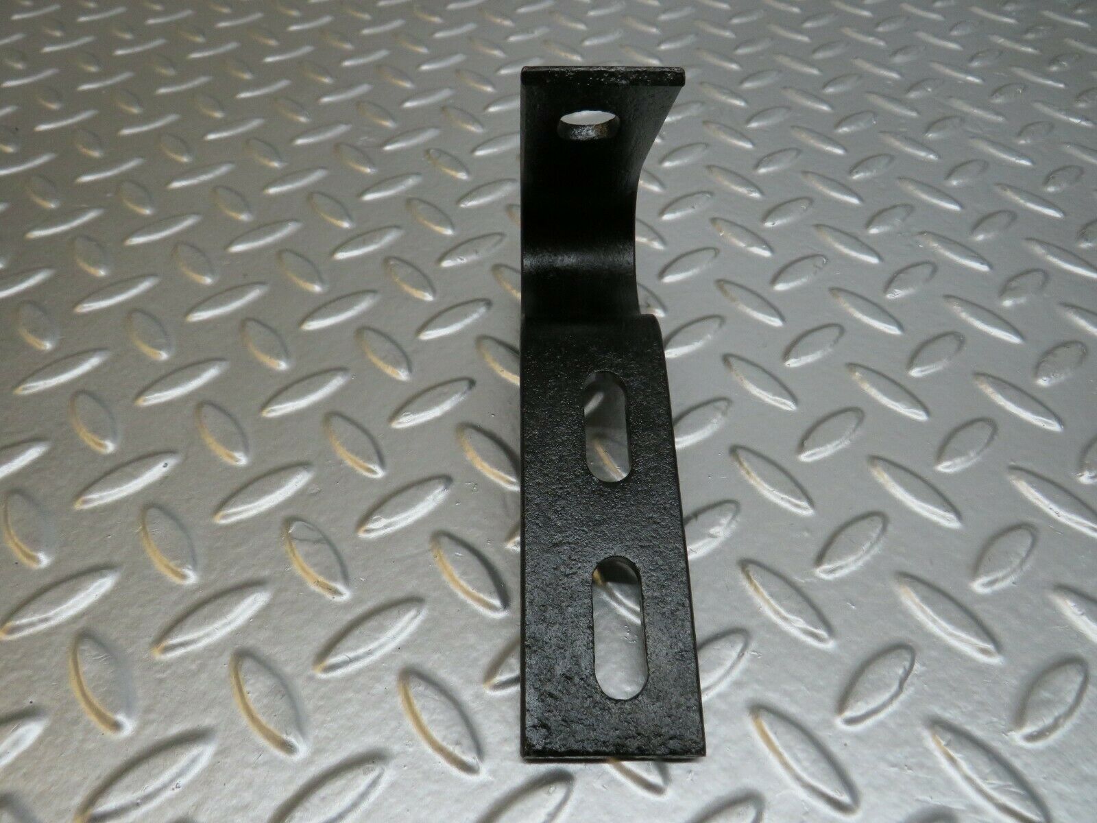 24566 Mercedes-Benz W108 Front Bumper Bracket