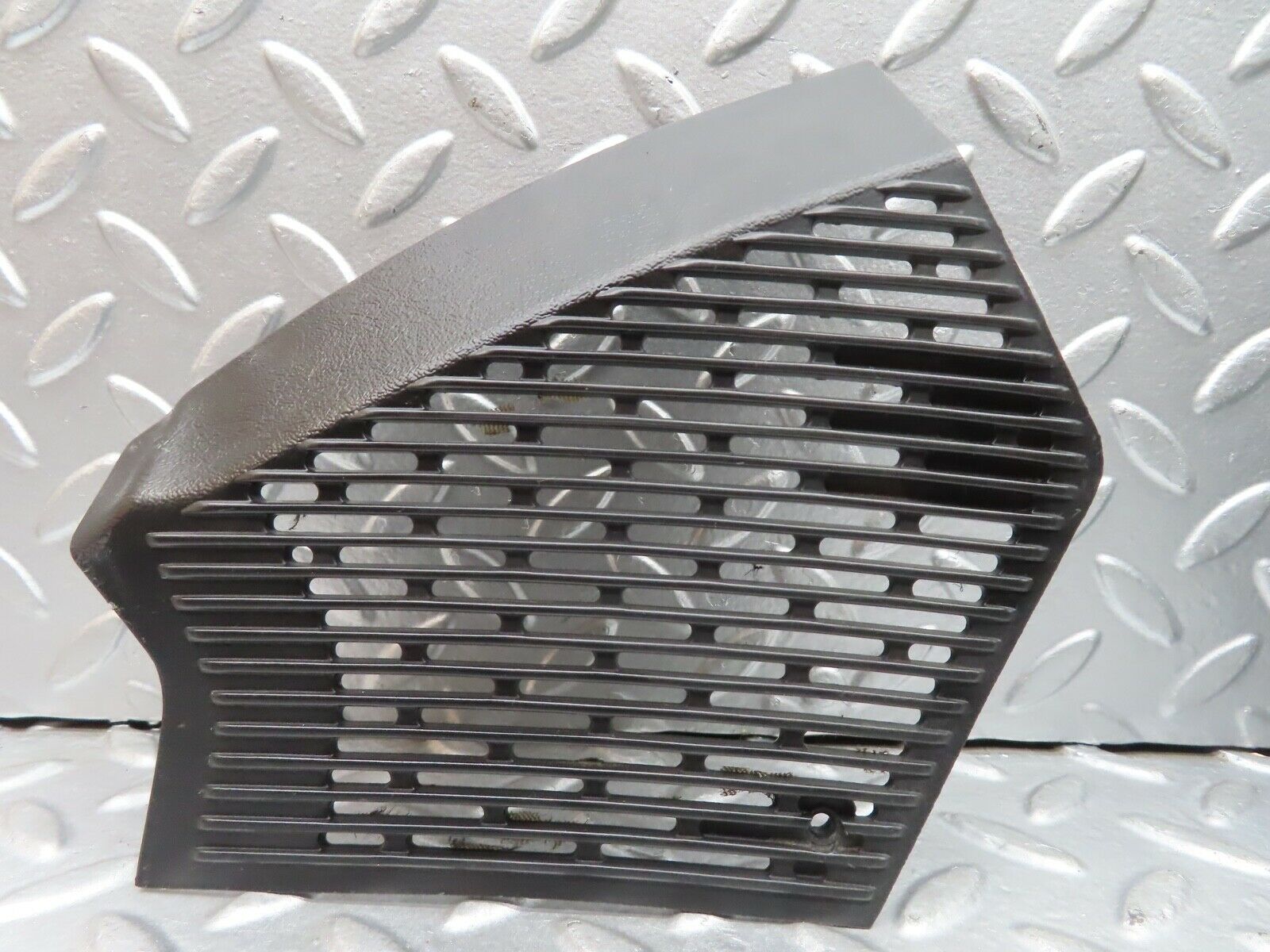 21217 Mercedes-Benz W123 230E Dashboard Speaker Covers 1236802707