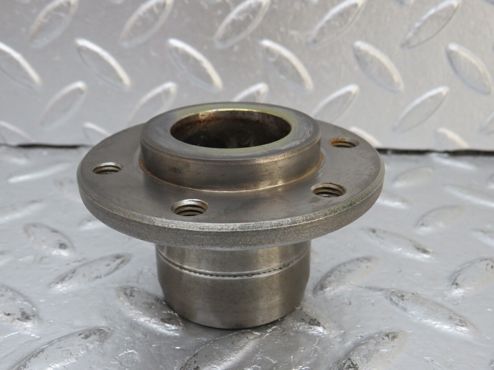 34520 Mercedes-Benz C126 380SEC Coupe Crankshaft Sleeve Hub