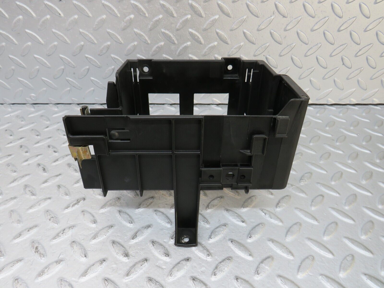 36474 Mercedes-Benz W201 190E 2.0L ECU Bracket 2015461743