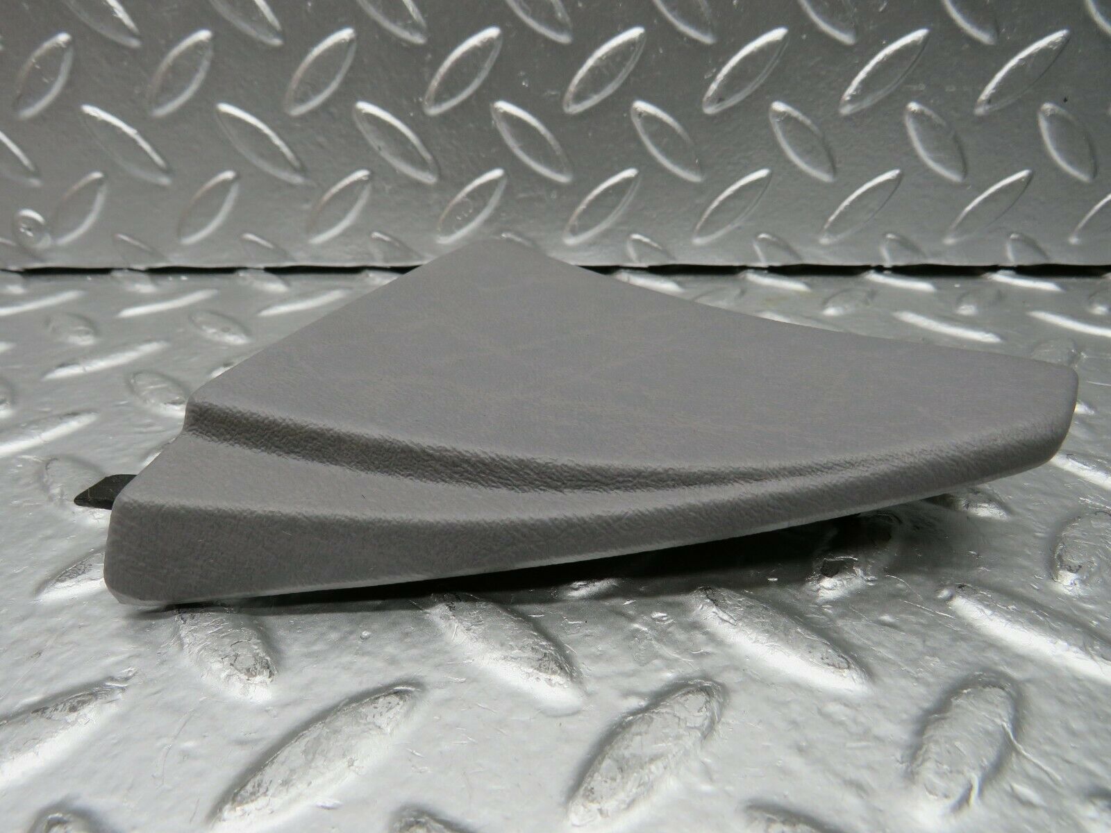 22600 Mercedes-Benz C124 E220 Coupe Mirror Triangle Cover Left 1247201711