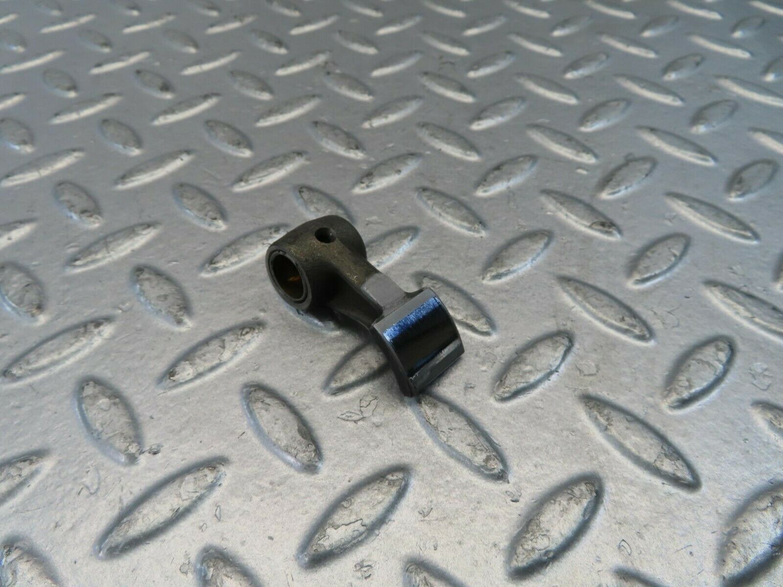 10979 Mercedes-Benz W115 220D Rocker Arm