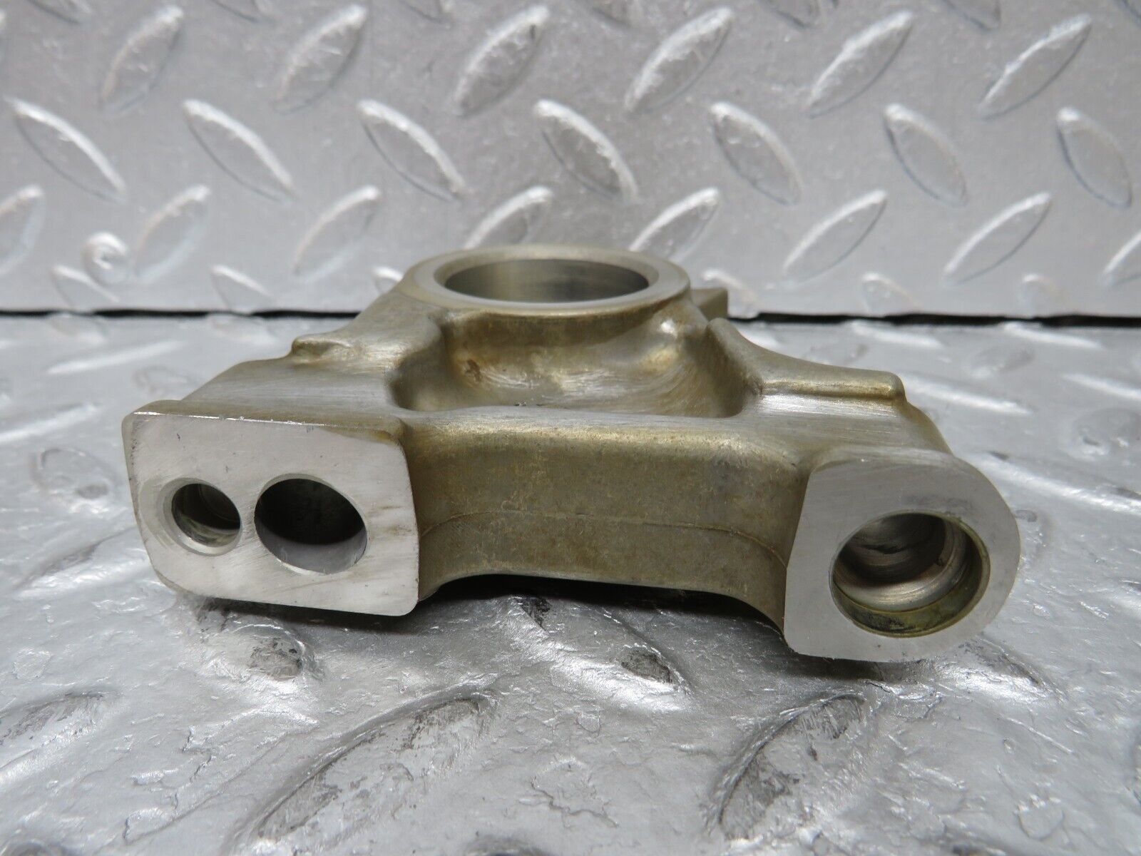 37116 Mercedes-Benz C126 420SEC Coupe Camshaft Tower Bearing 1160513610