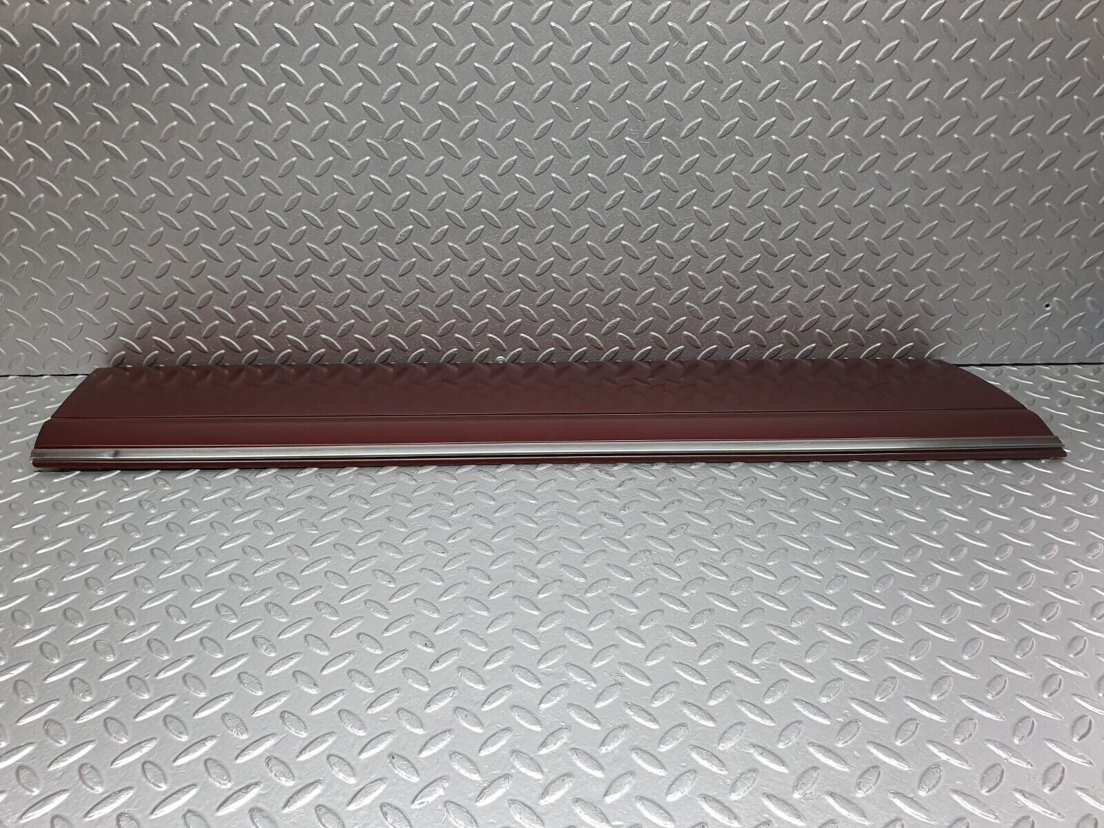 40911 Mercedes-Benz W126 300SE Front Left Door Moulding Trim 1266903740