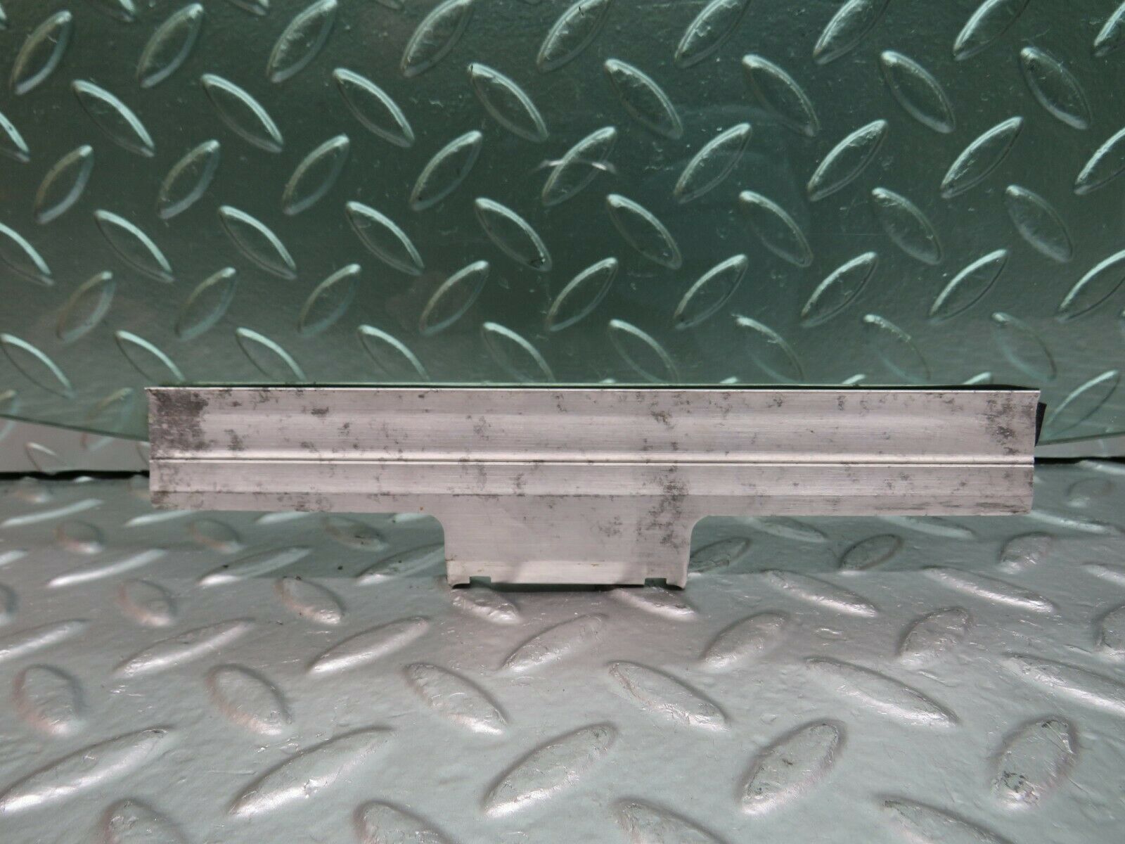 24437 Mercedes-Benz S124 220TE Wagon Rear Right Door Window Glass