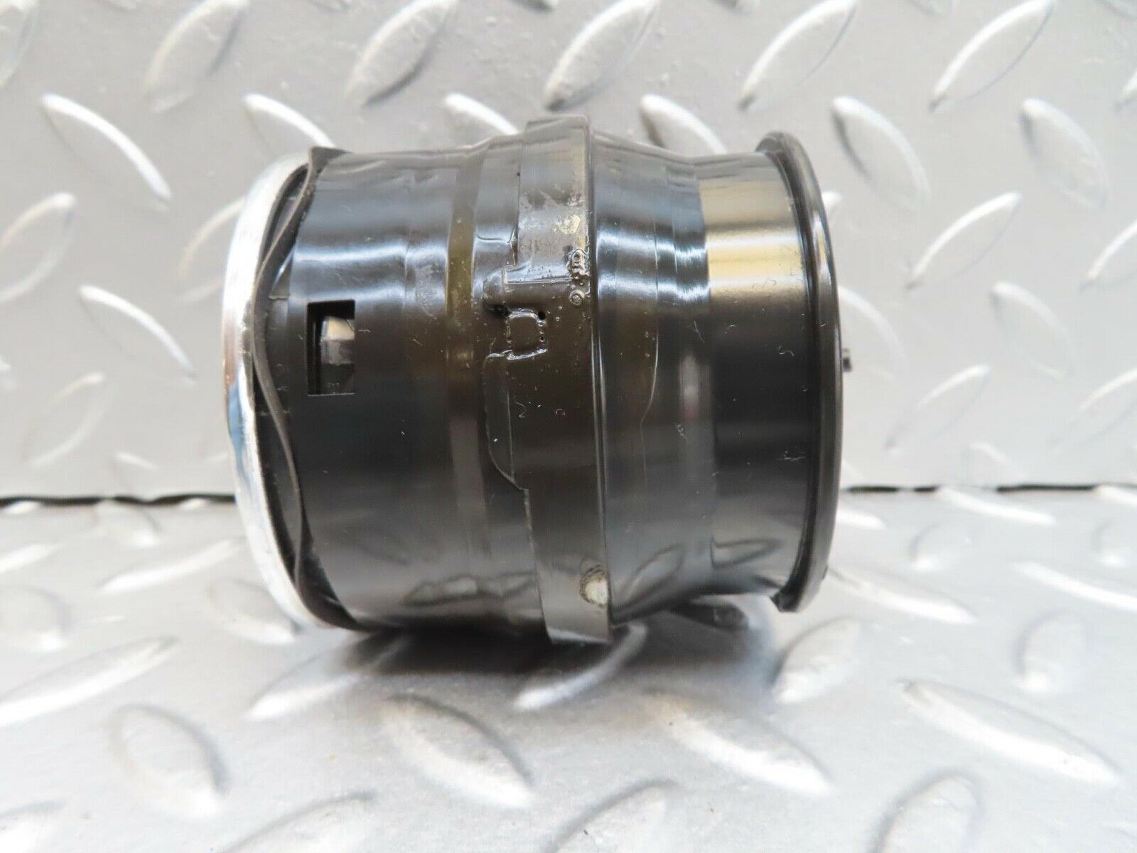 15999 Mercedes-Benz W123 280E Dashboard Air Vent 1238300054