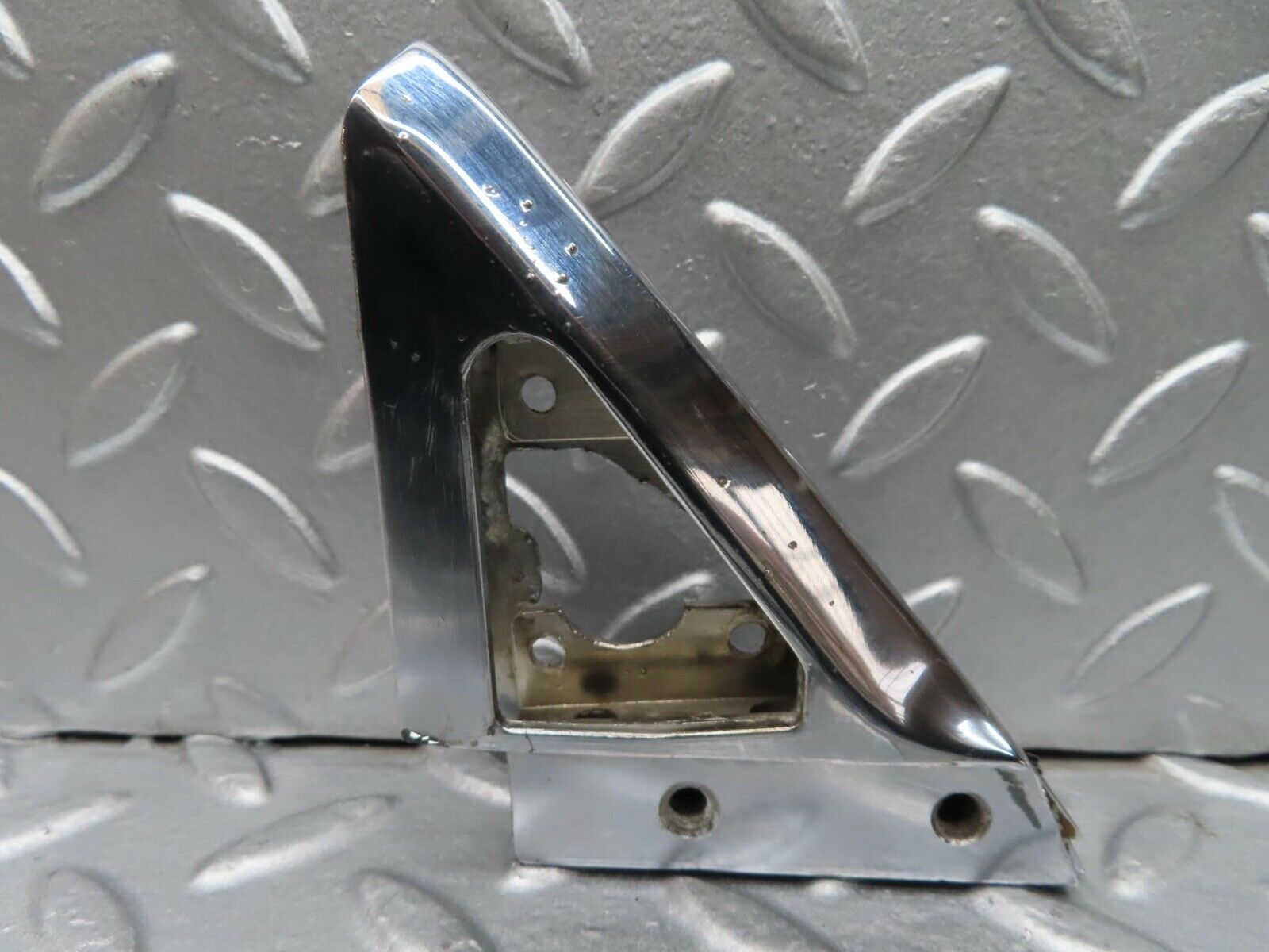14068 Mercedes-Benz C107 280SLC Right Wing Mirror Triangle Chrome Bracket