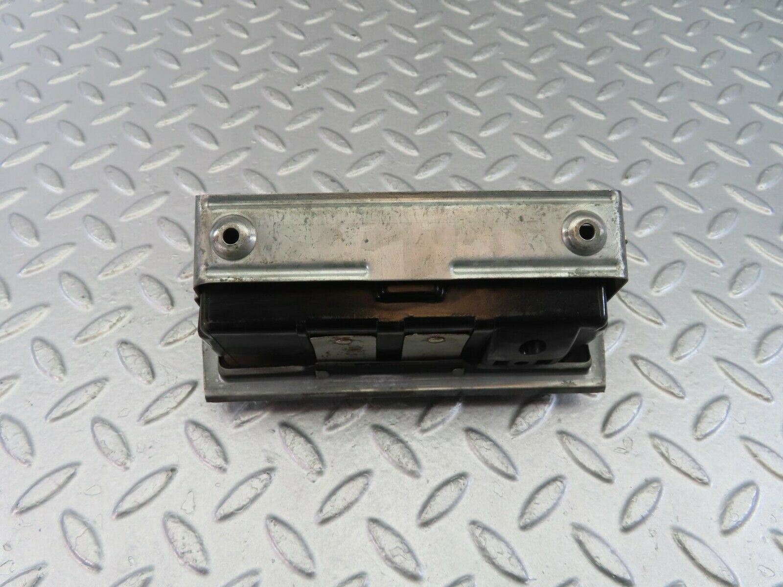 10090 Mercedes-Benz C123 230CE Coupe Centre Console Ashtray