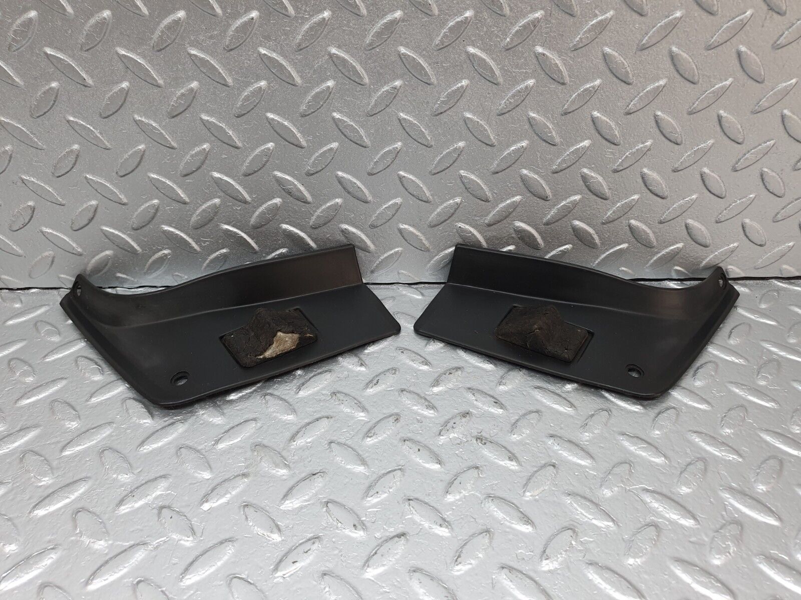 41553 Mercedes-Benz W124 200E Trunk Cover Panel 1246930333 1246930433