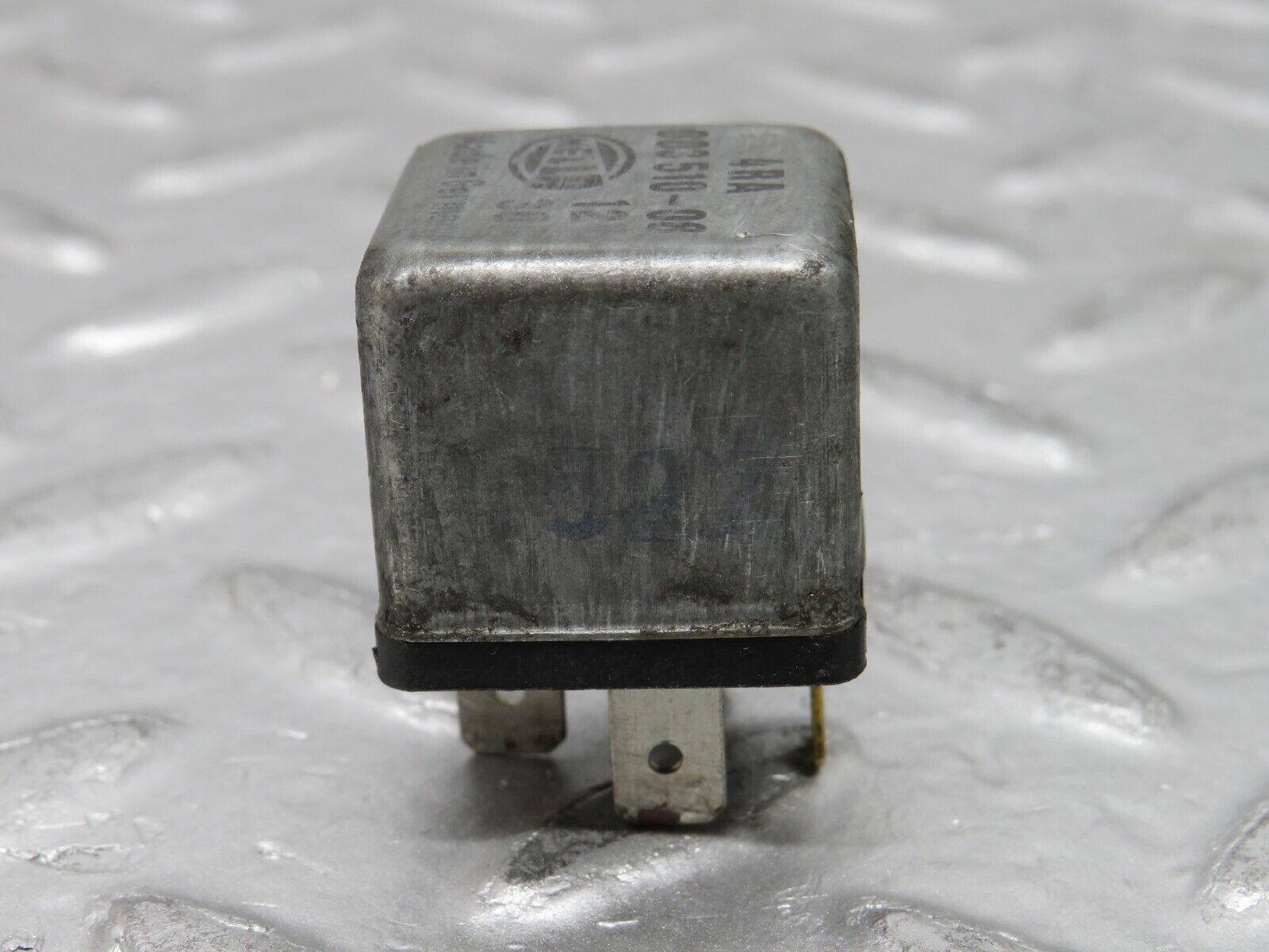 29977 Porsche 924 Multi Purpose Relay Hella 00351008