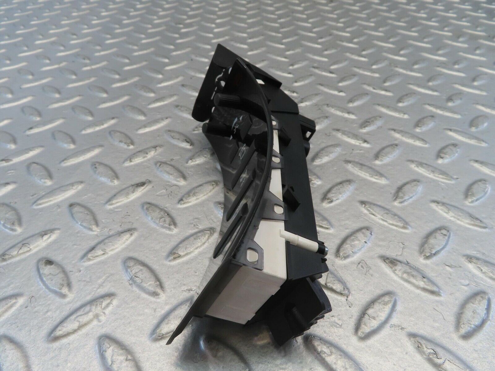 11075 Mercedes-Benz W221 S320 Instrument Cluster Switches