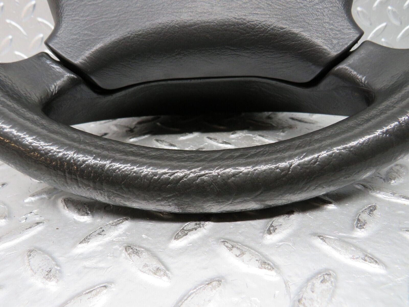 30257 Mercedes-Benz W124 230E Steering Wheel