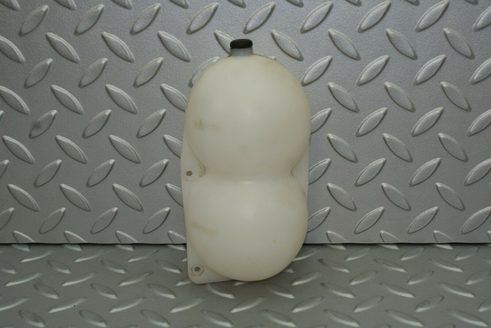 2801 Mercedes-Benz C123 280CE Coupe Vacuum Reservoir