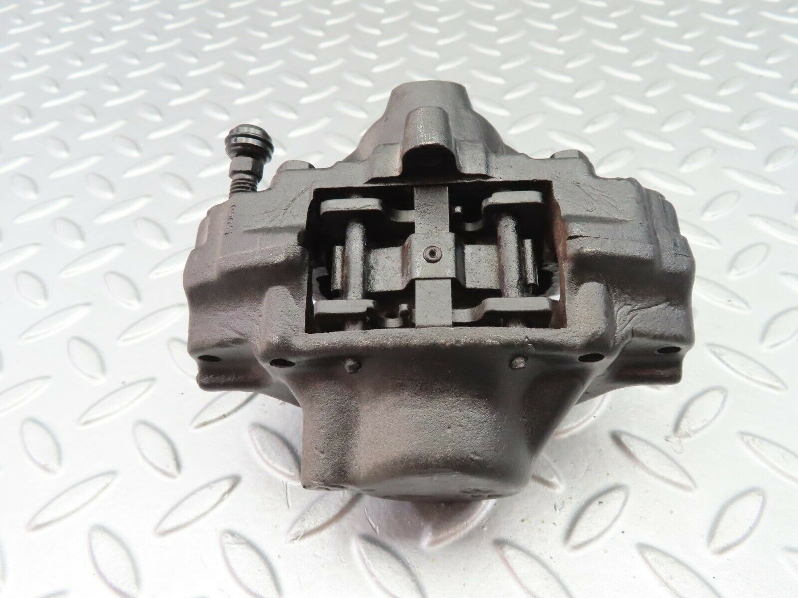 7075 Mercedes-Benz S124 E220 Wagon Rear Left Brake Caliper ATE 53P