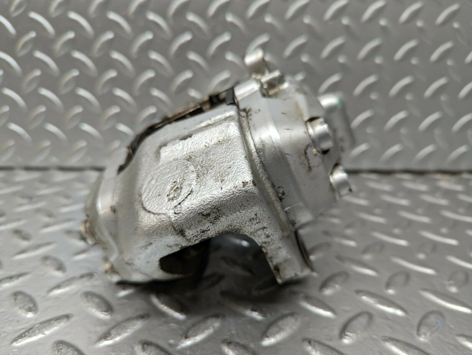 23830 Mercedes-Benz S211 E280 CDI Front Left Brake Caliper 2070470313