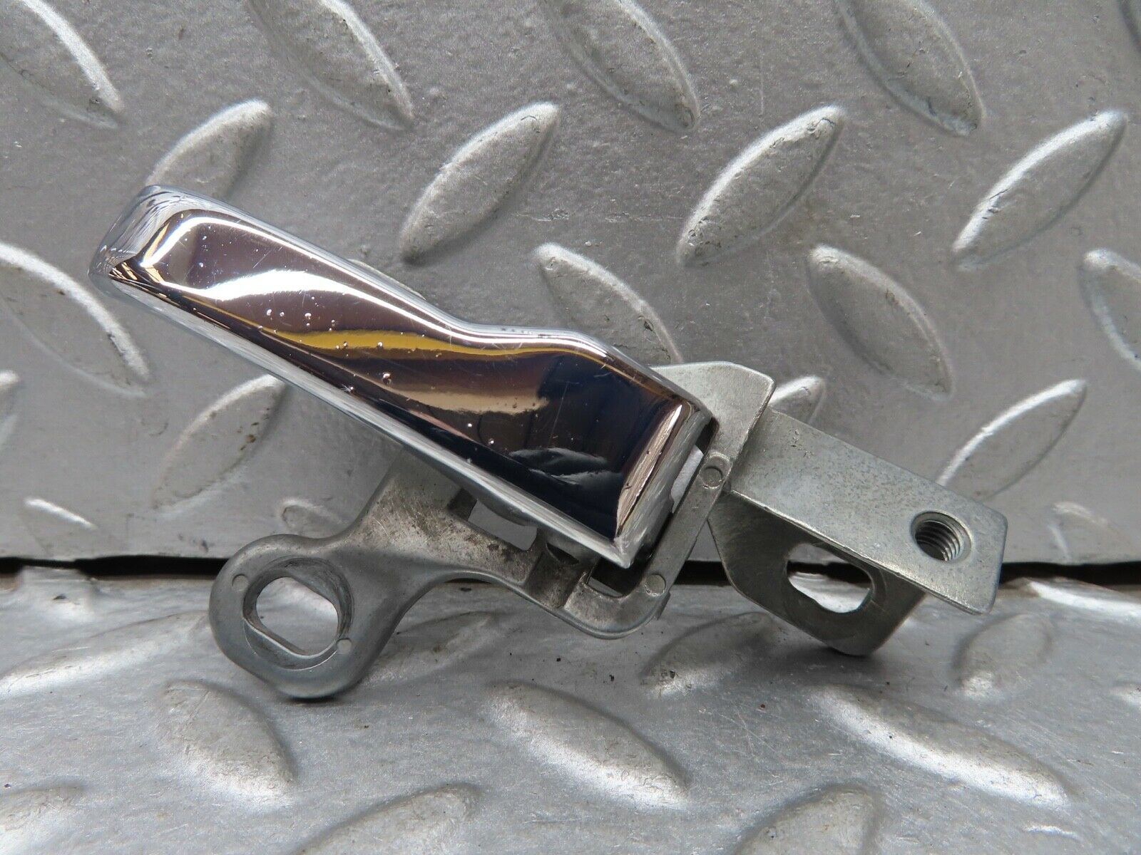 19158 Mercedes-Benz W123 300D Right Interior Door Handle 1237600261