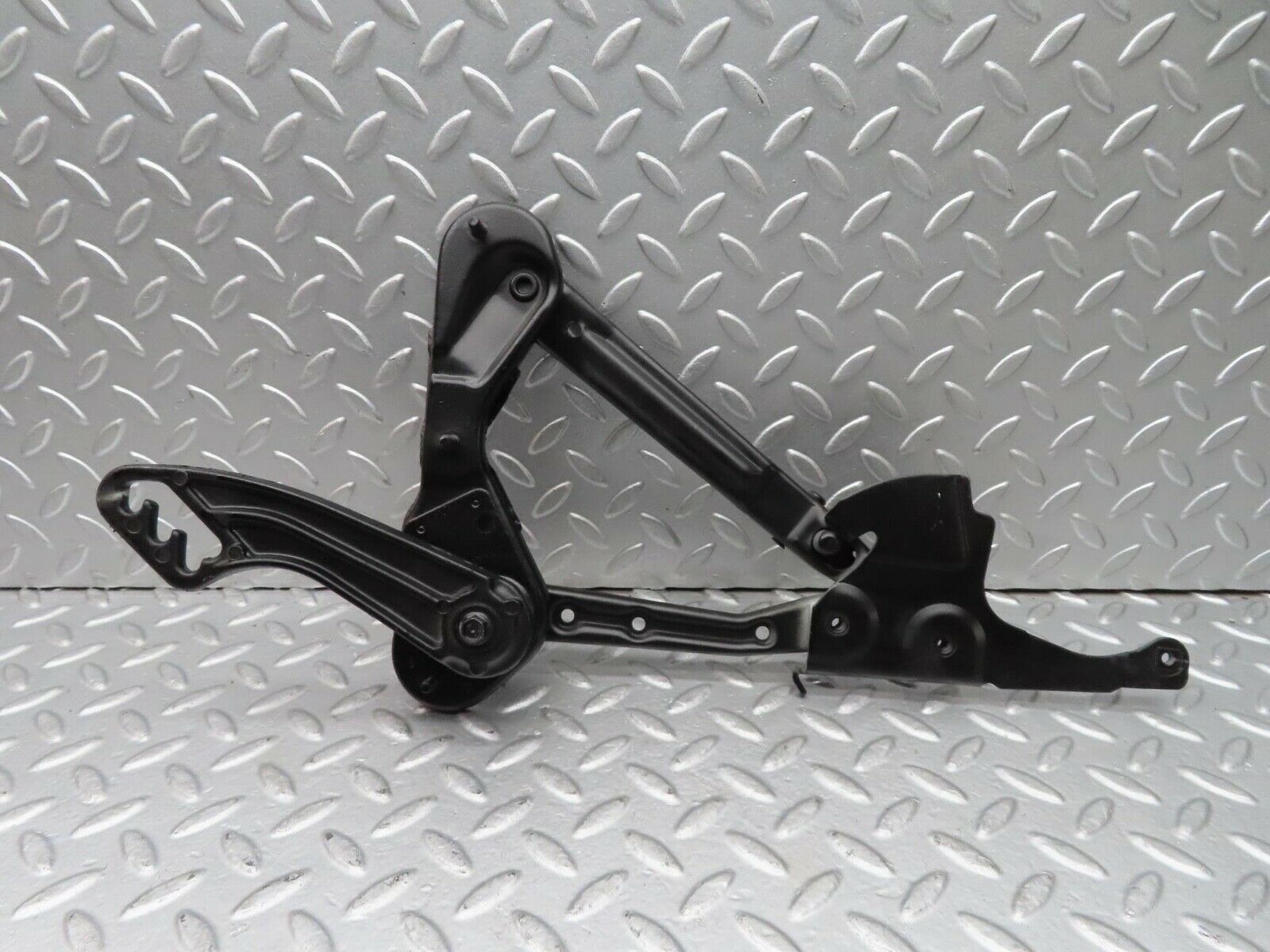 15114 Mercedes-Benz W140 S320 Bonnet Hinge Left Side 1298800128