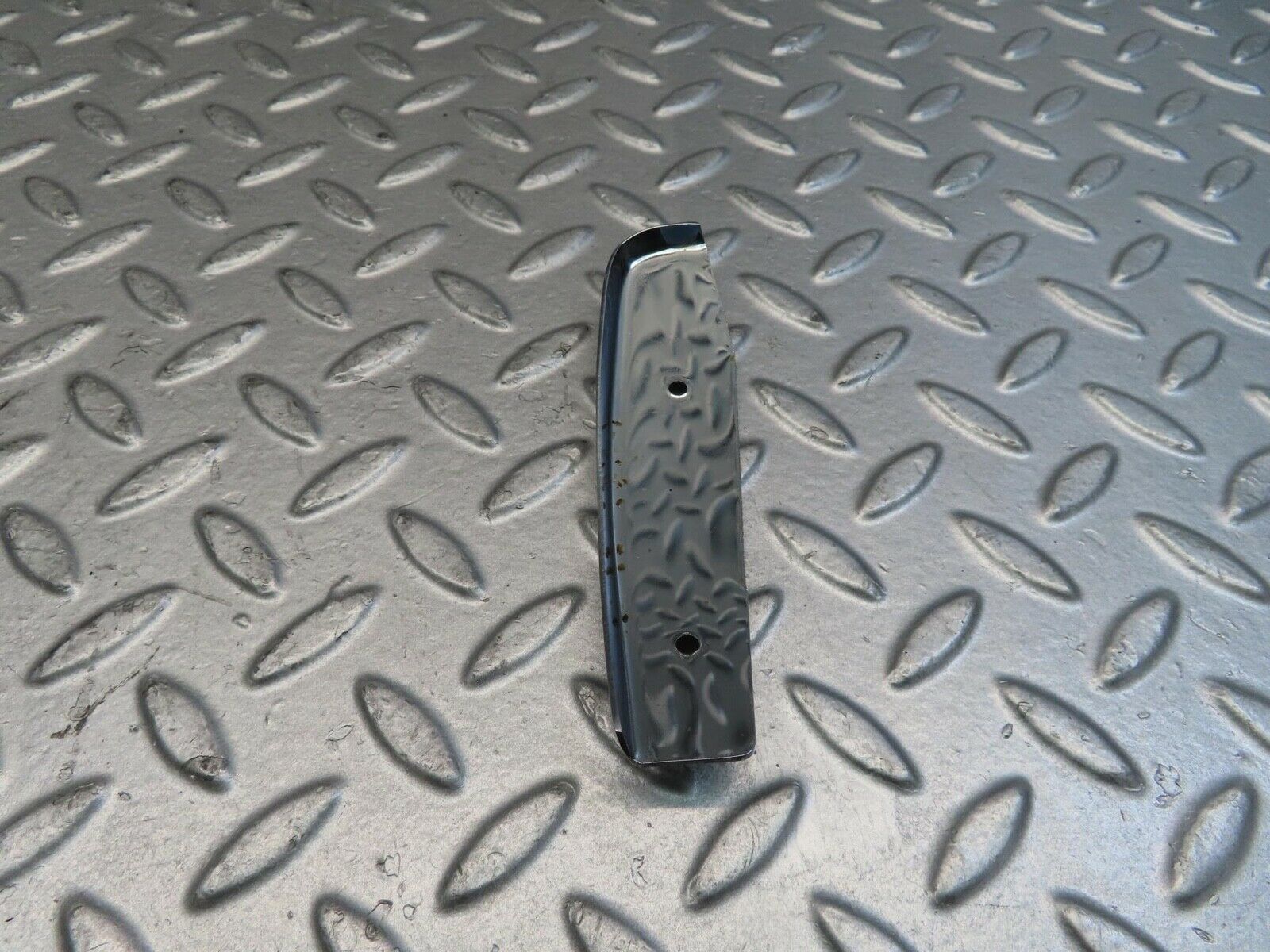 11359 Mercedes-Benz C123 230CE Coupe Right Door Chrome Front Cover