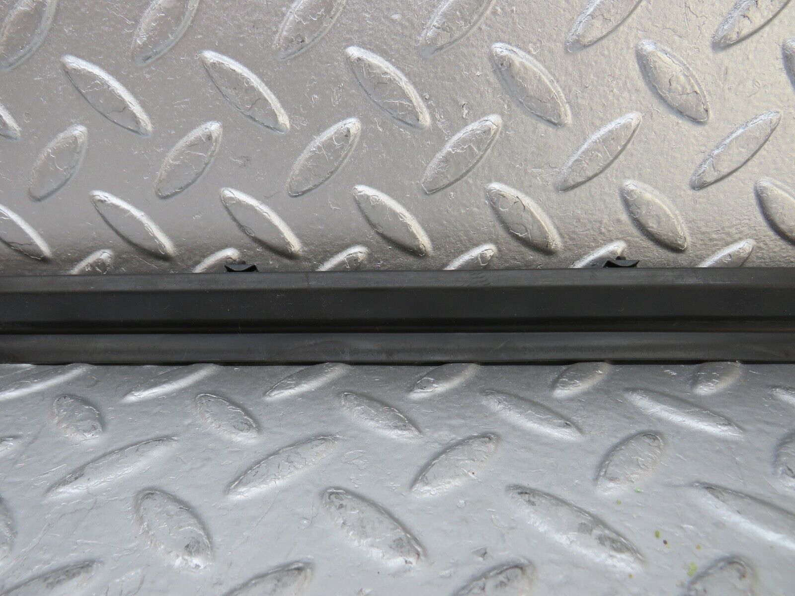 35258 Mercedes-Benz W221 Rear Right Door Lower Seal Trim 2216900462