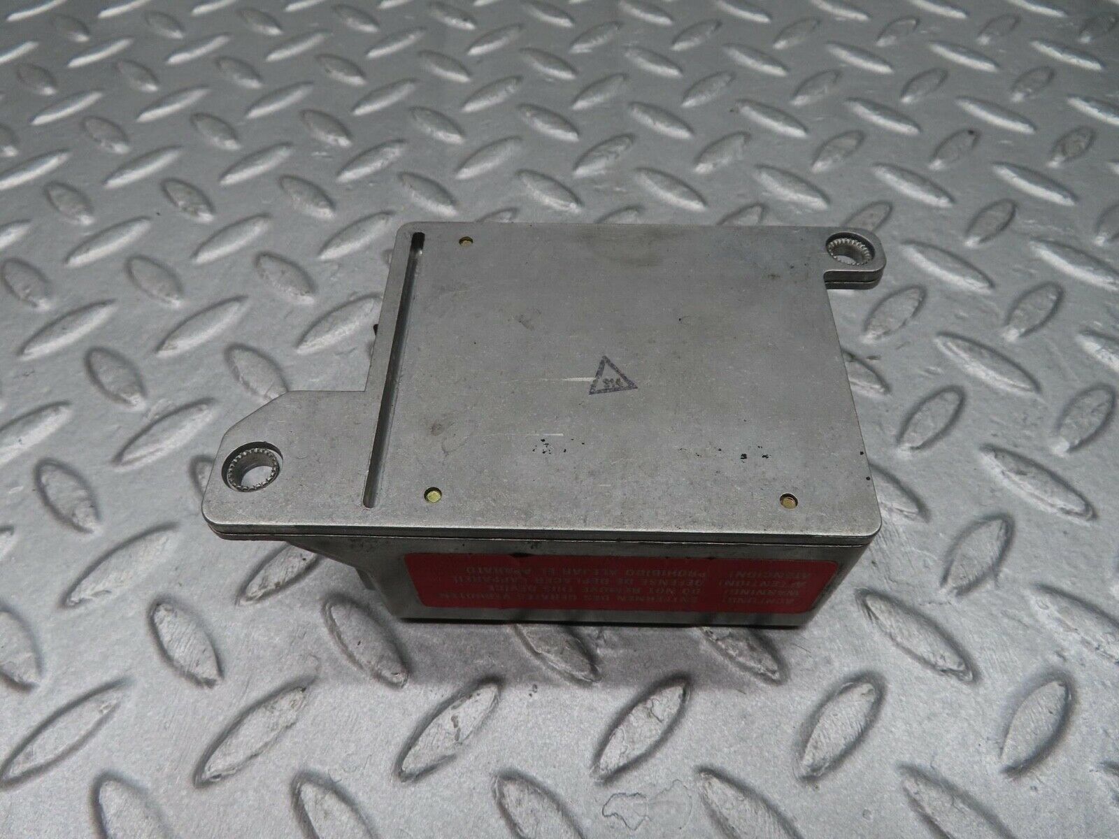 11920 Mercedes-Benz R129 300SL Coupe Air Bag Control Unit Bosch 0048201710