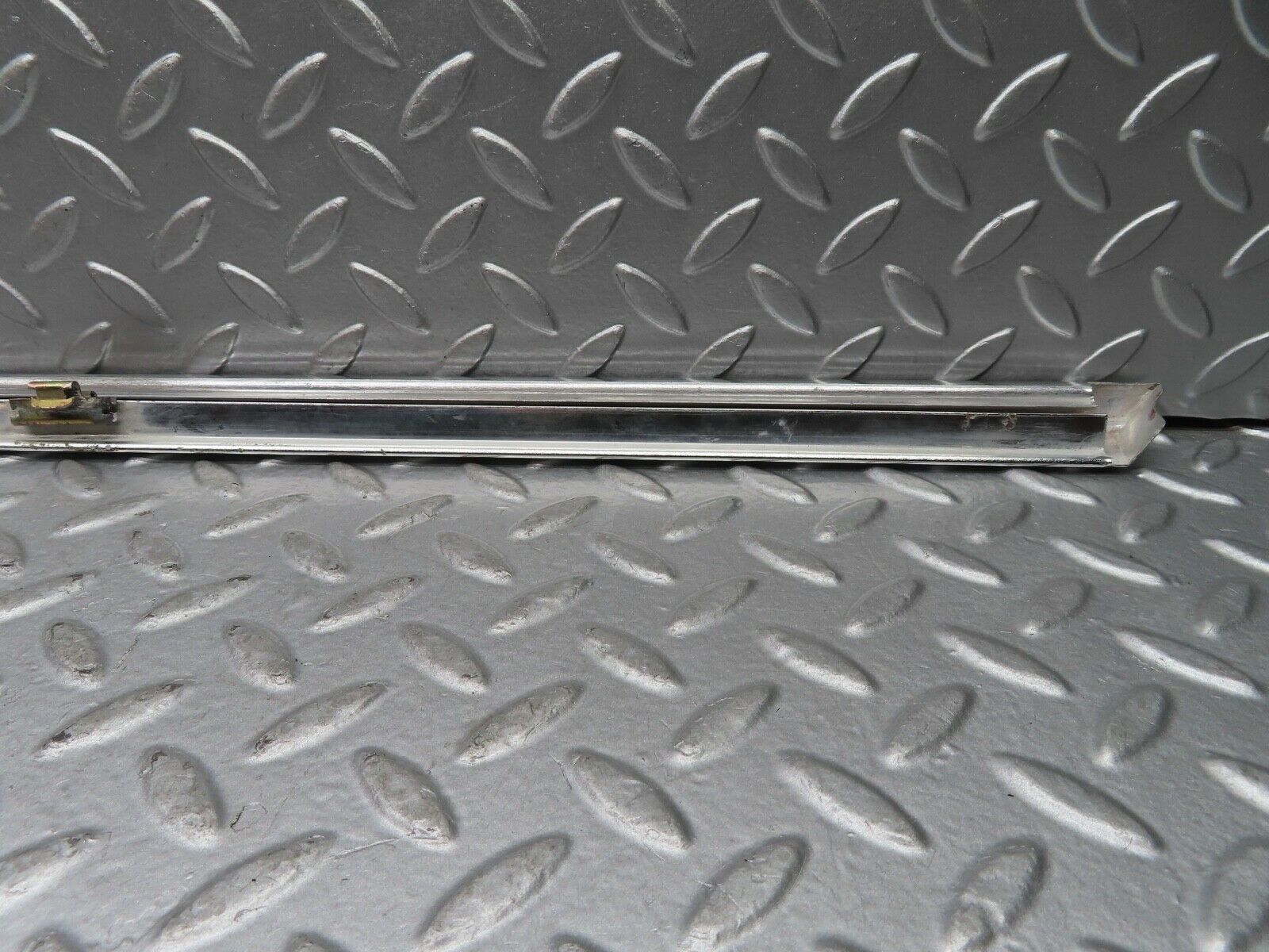 20471 Mercedes-Benz W114 280CE Coupe Right Door Chrome Moulding Trim