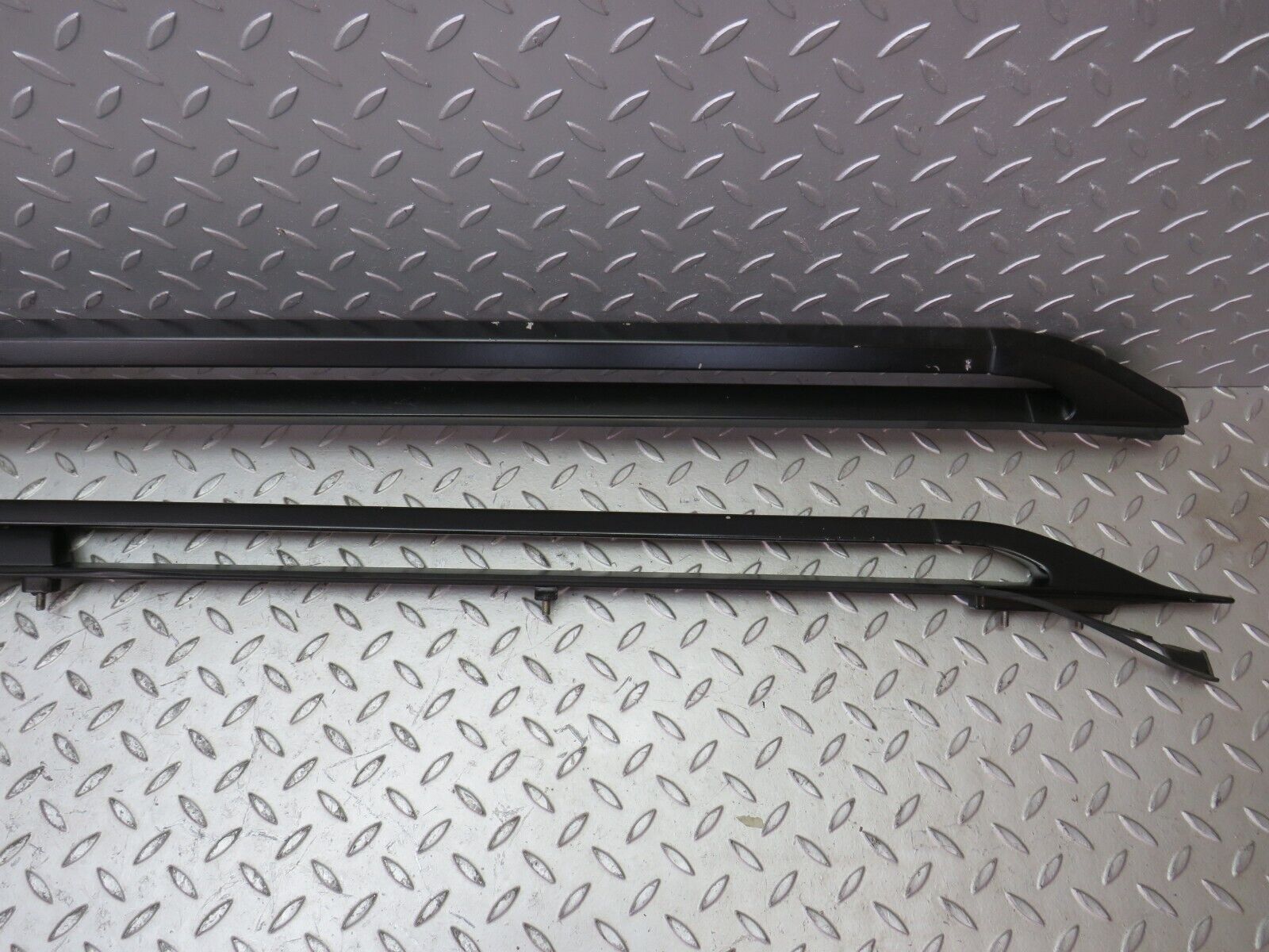 27756 Mercedes-Benz S124 300TE Wagon Roof Rack Rails Pair