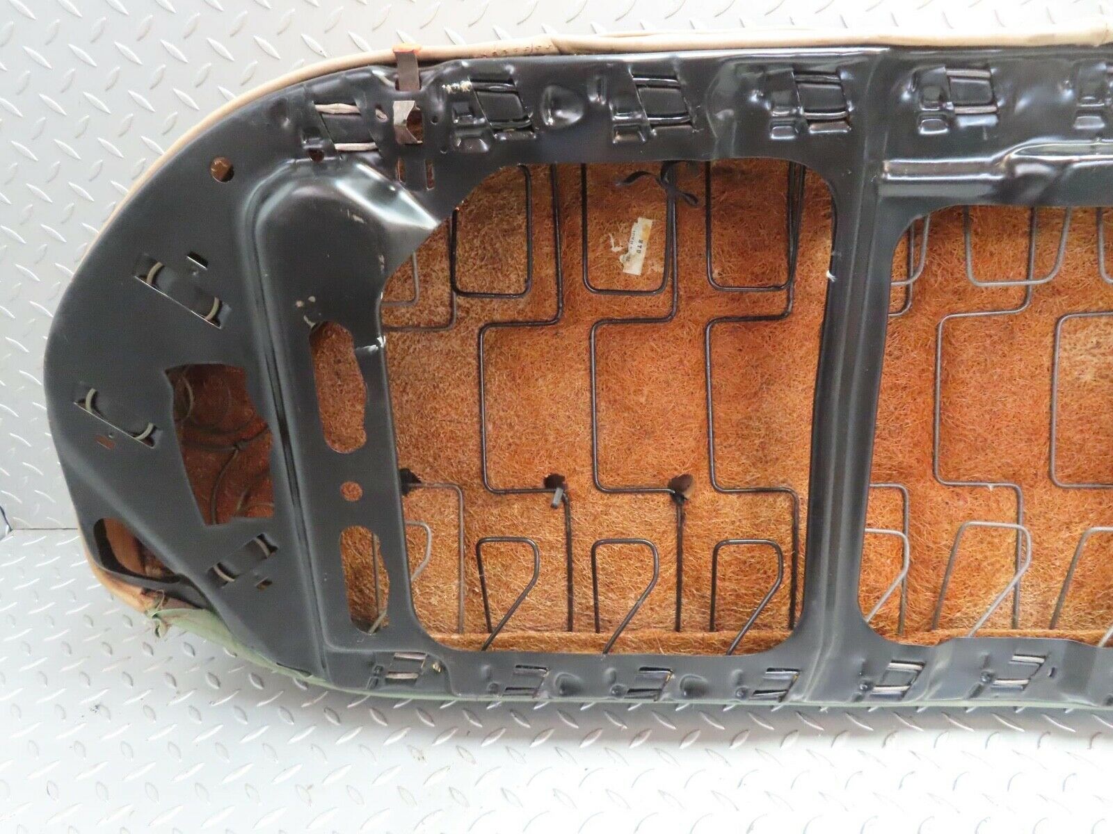 15816 Mercedes-Benz W123 280E Rear Seat Bottom Beige Leather