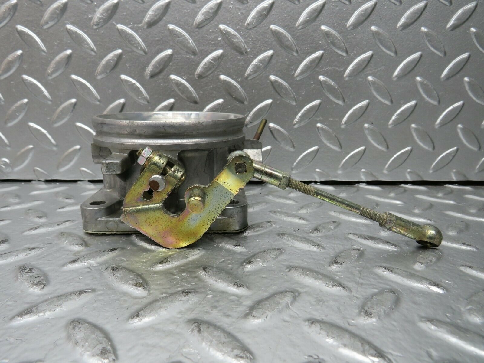 23279 Mercedes-Benz W116 350SE Throttle Body Valve