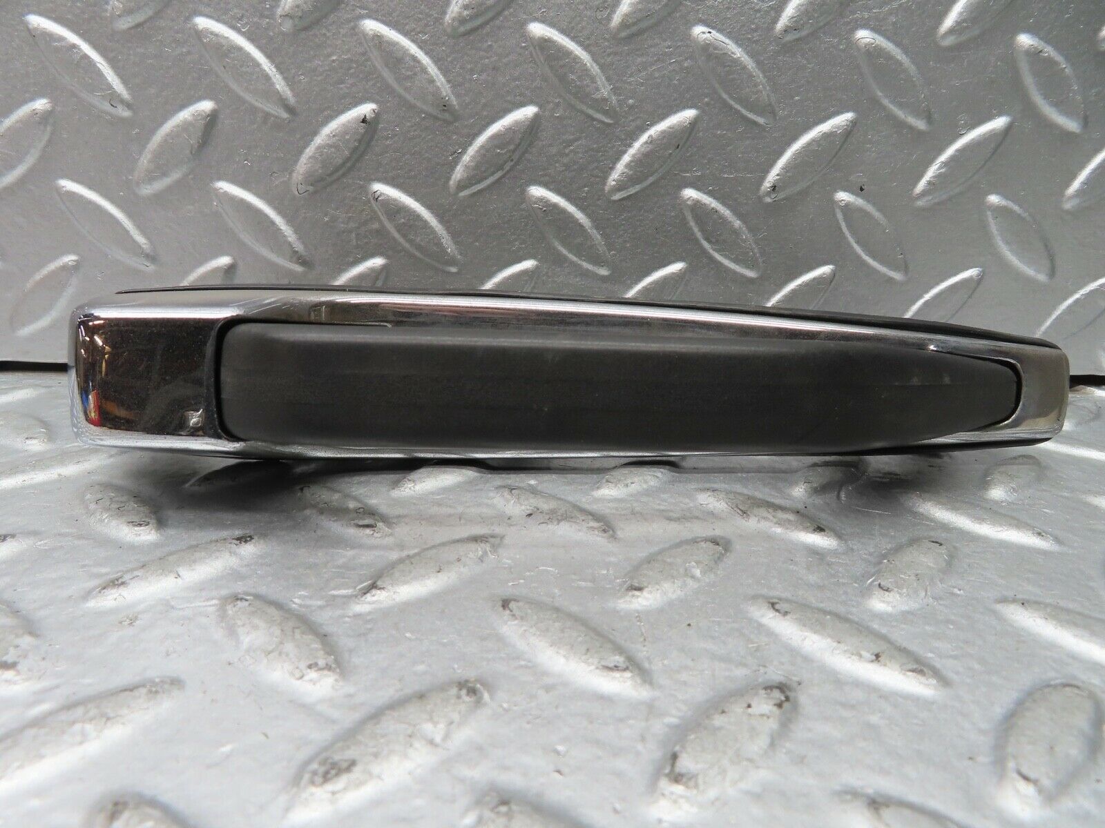 21256 Mercedes-Benz W123 230E Rear Exterior Door Handle 1237600359