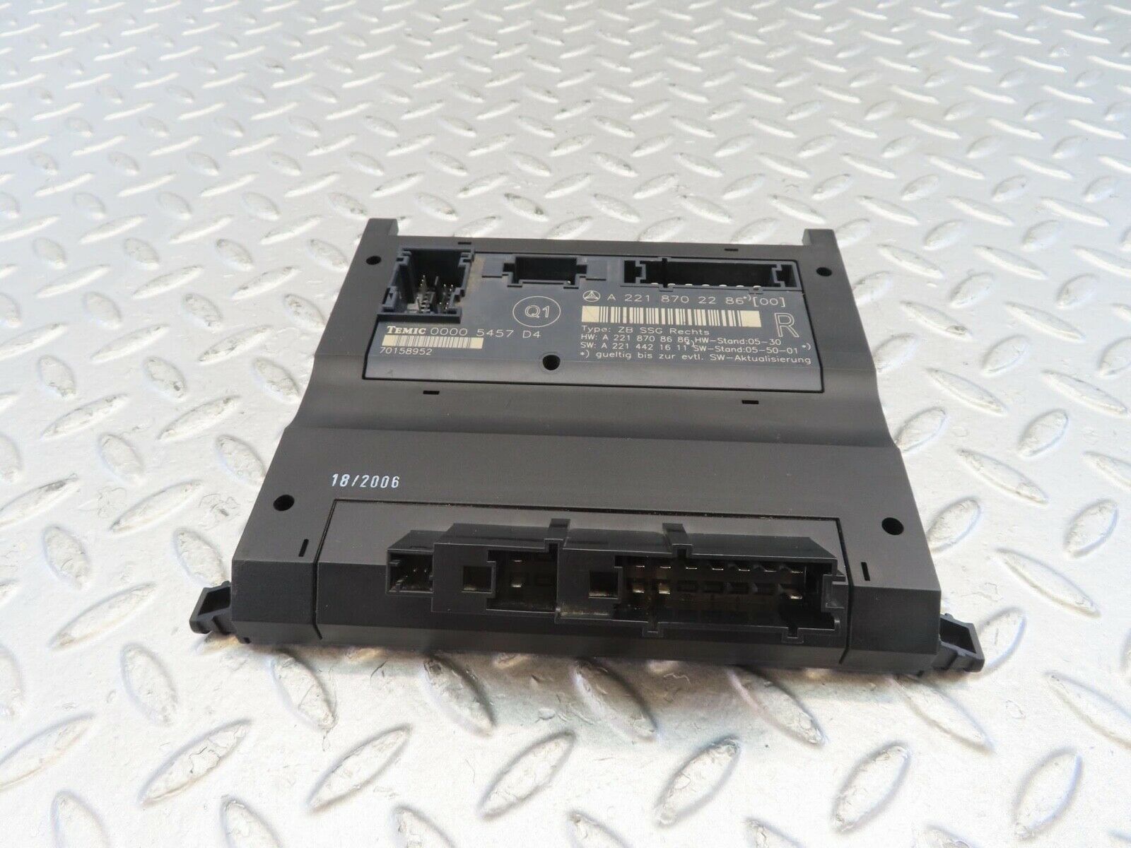 11085 Mercedes-Benz W221 S320 Front Right Seat Control Unit 2218702286