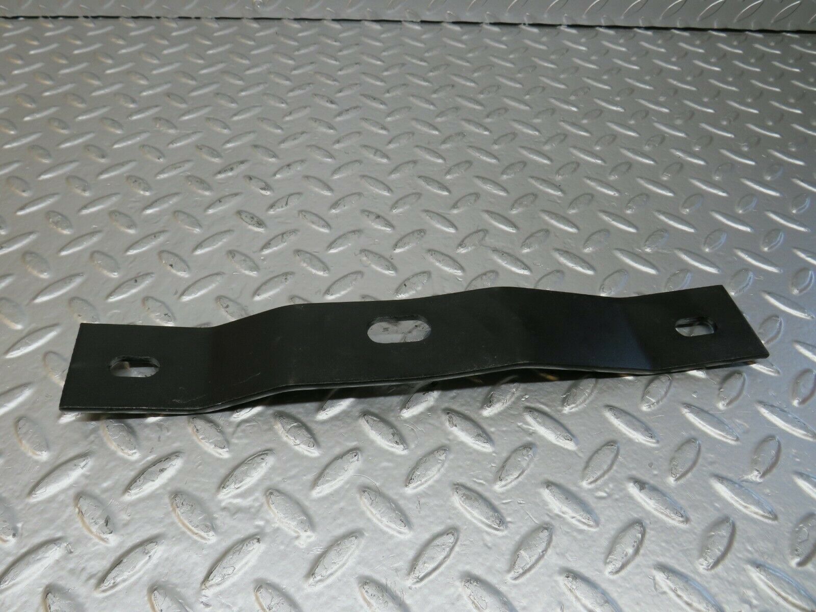 24564 Mercedes-Benz W108 Front Bumper Bracket